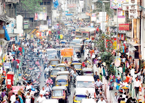 Laxmi Road - Street shopping in Pune