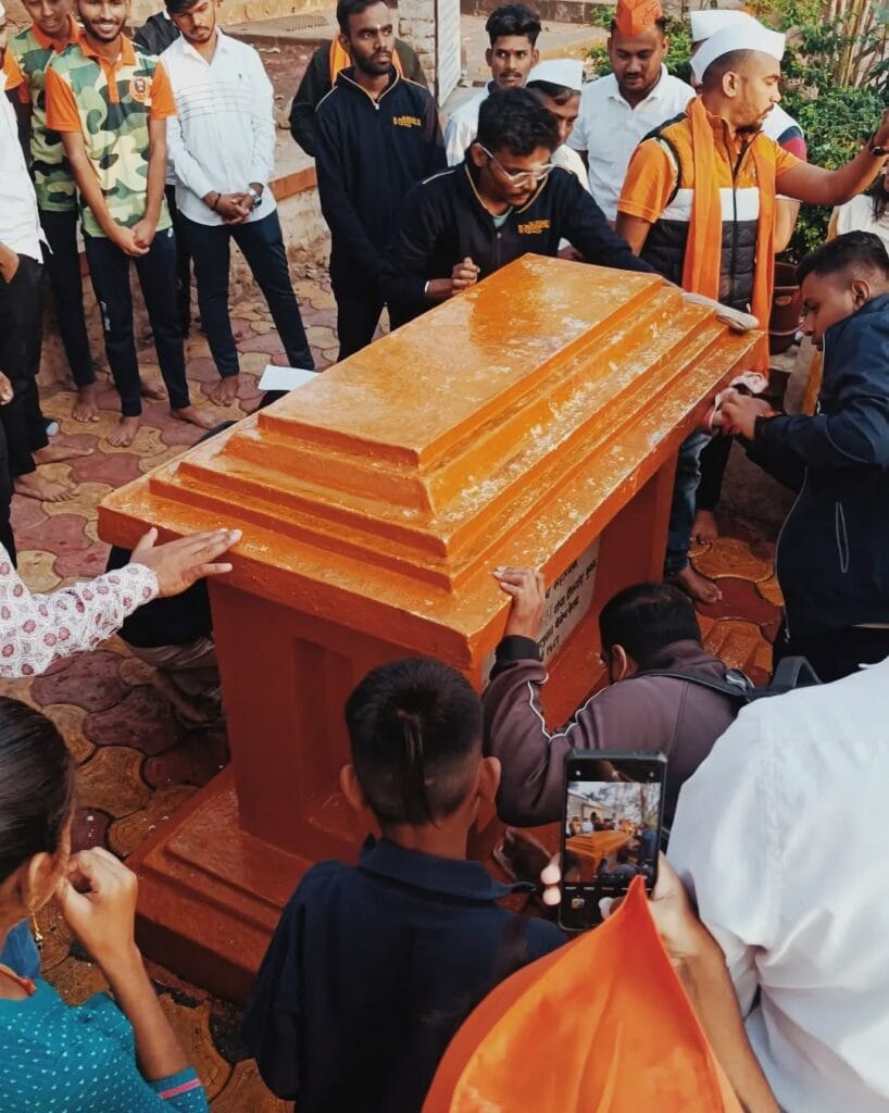 Kavi Kalash Samadhi