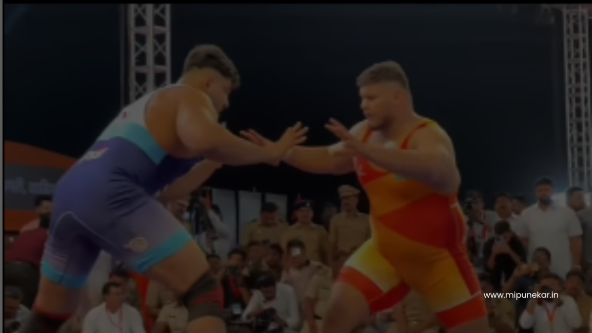 Maharashtra Kesari 2025: Controversy in Maharashtra Kesari competition! After losing, wrestler Shivraj Rakshe kicked the umpire; Police force in the field!